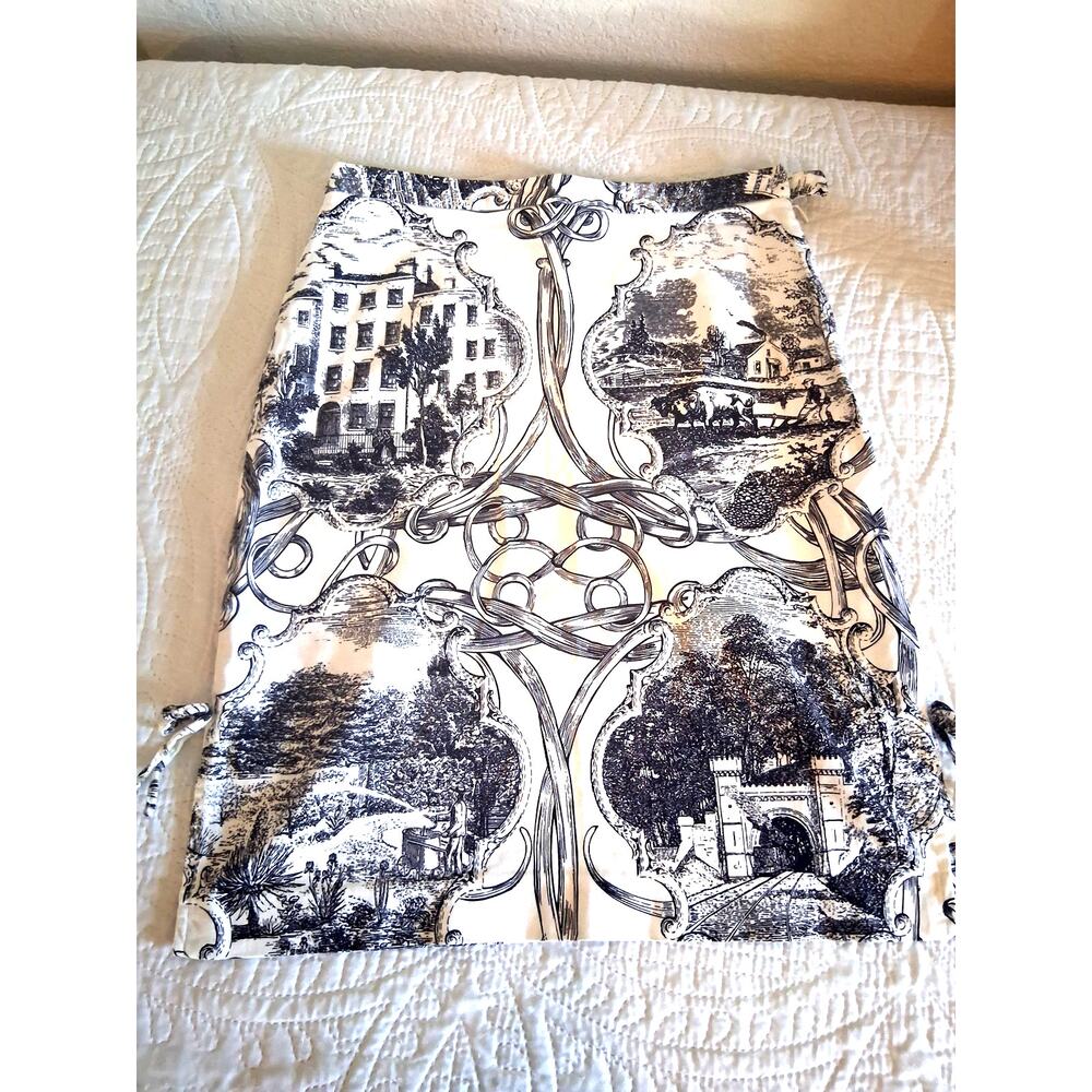 vintage Sandra King A-line skirt featuring black and white scenic toile Sizw 10